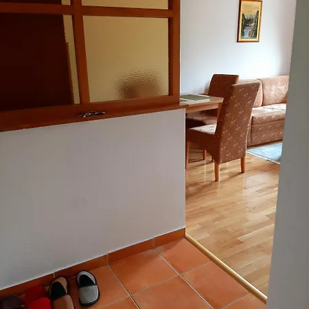 Relax Sa Garazom Apartman Fojnica